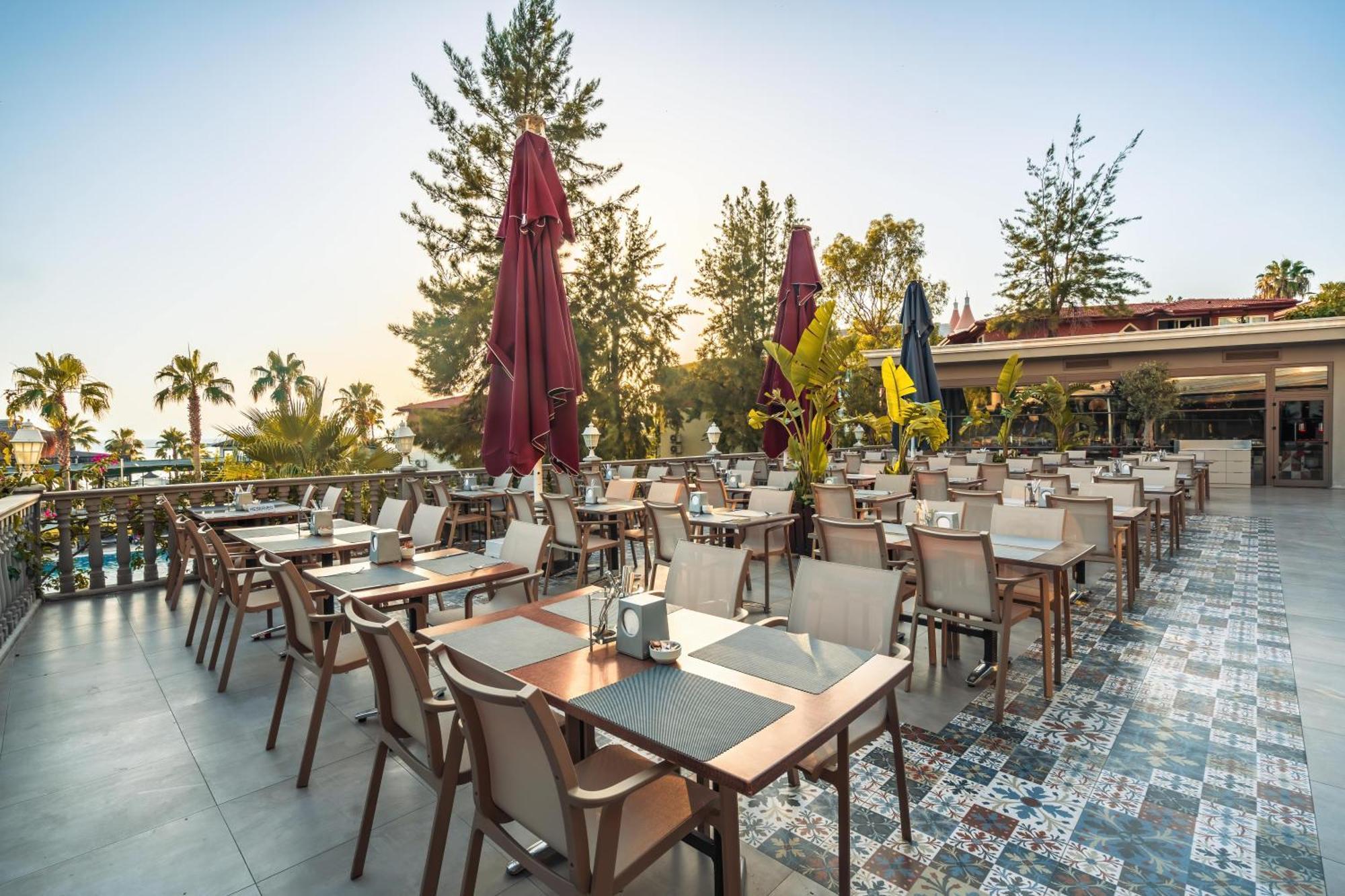 Justiniano Deluxe Resort Okurcalar Exteriér fotografie
